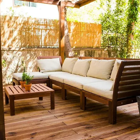 Luxurious With Private Garden Appartement Split