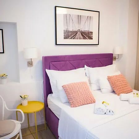 Luxurious With Private Garden Appartement *