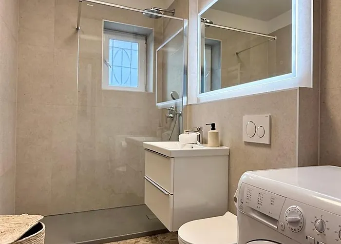 Luxurious With Private Garden 斯普利特
