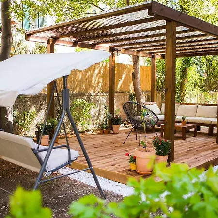 Luxurious With Private Garden *