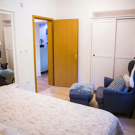 Apartment Luxurious With Private Garden