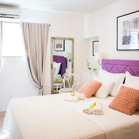 Luxurious With Private Garden Split
