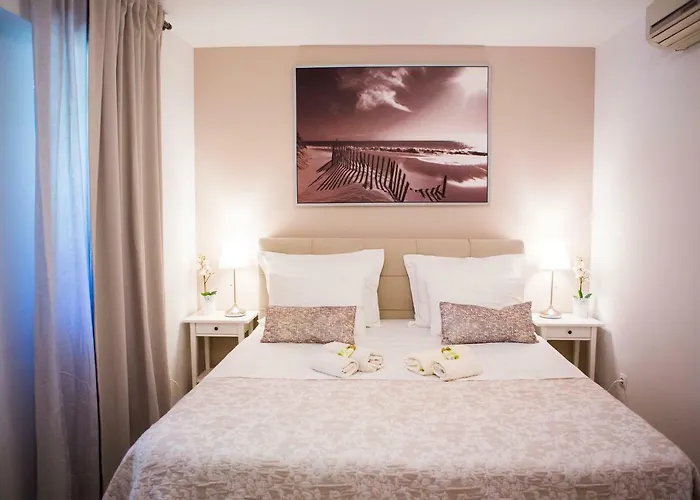 아파트 Luxurious With Private Garden 스플리트