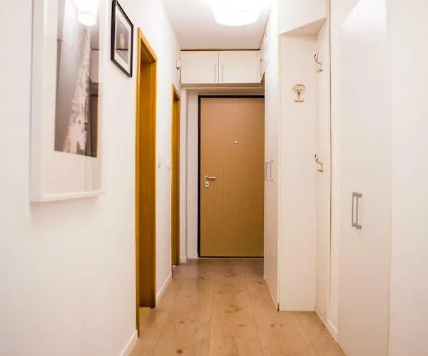 아파트 Luxurious With Private Garden *