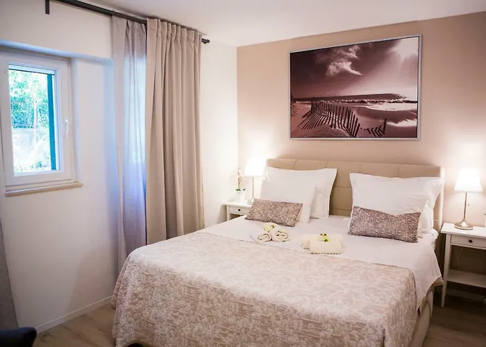 Luxurious With Private Garden * 스플리트
